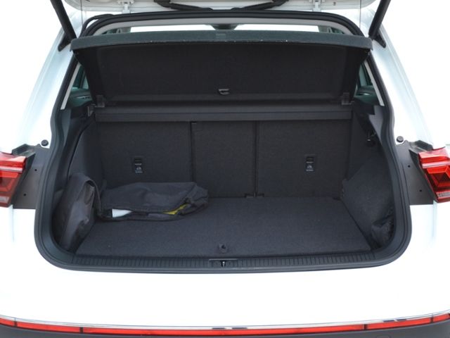Volkswagen Tiguan 1.4 TSI eHybrid Elegance - Samsaru's Car Outlet