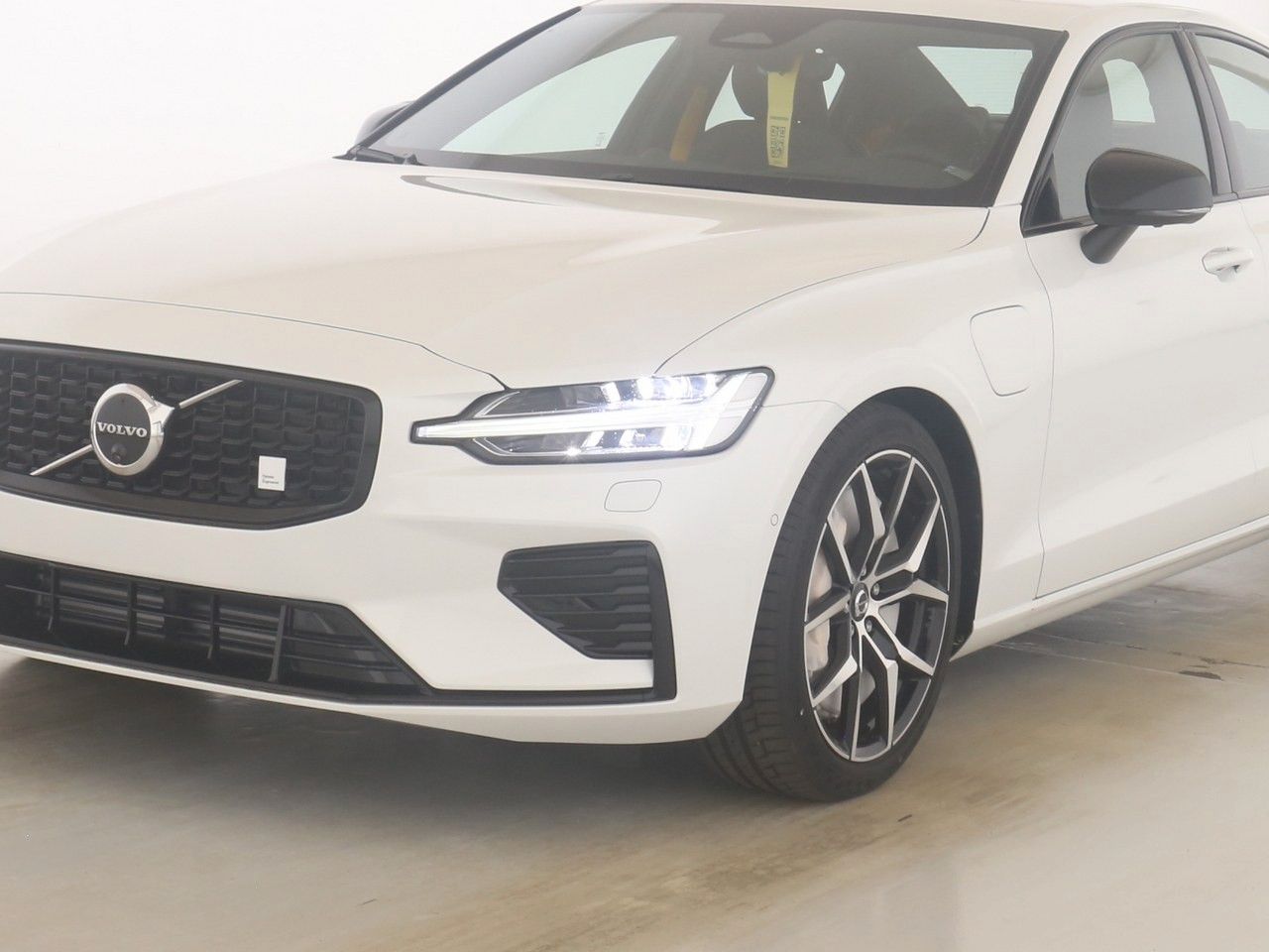 Volvo S60 T8  Polestar Engineered Recharge Plug-In Hy