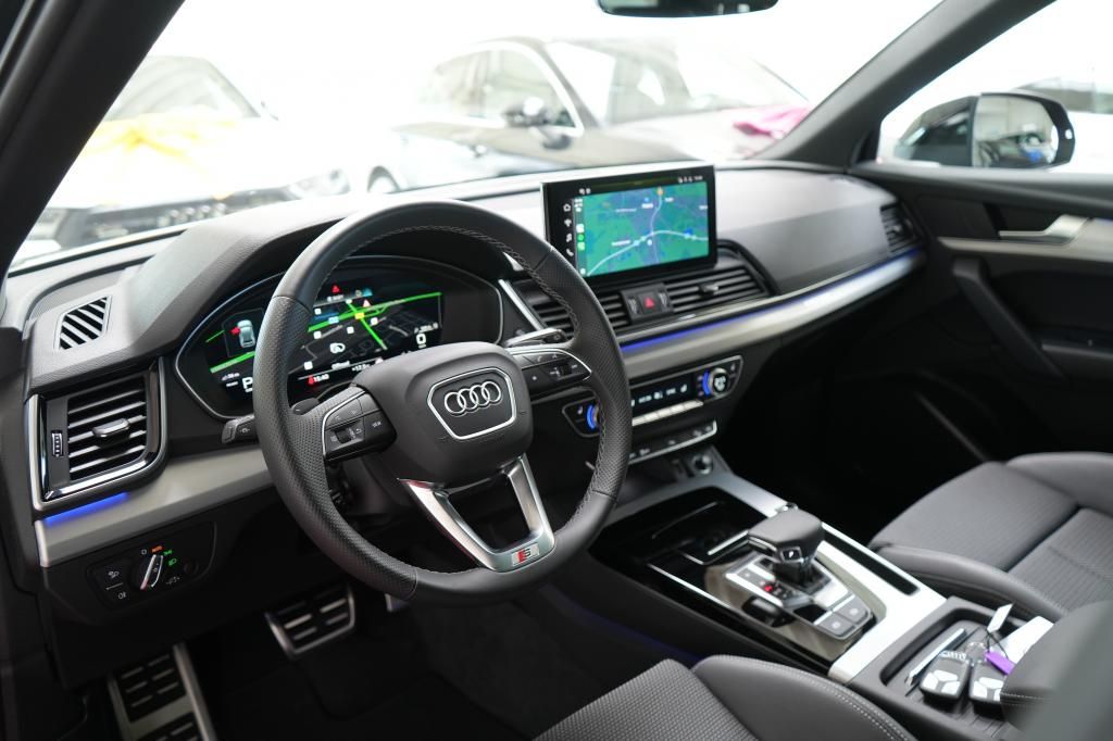 Audi Q5 40 TDI quattro S line - Samsaru's Car Outlet