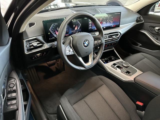 BMW 320 i Limousine - Samsaru's Car Outlet