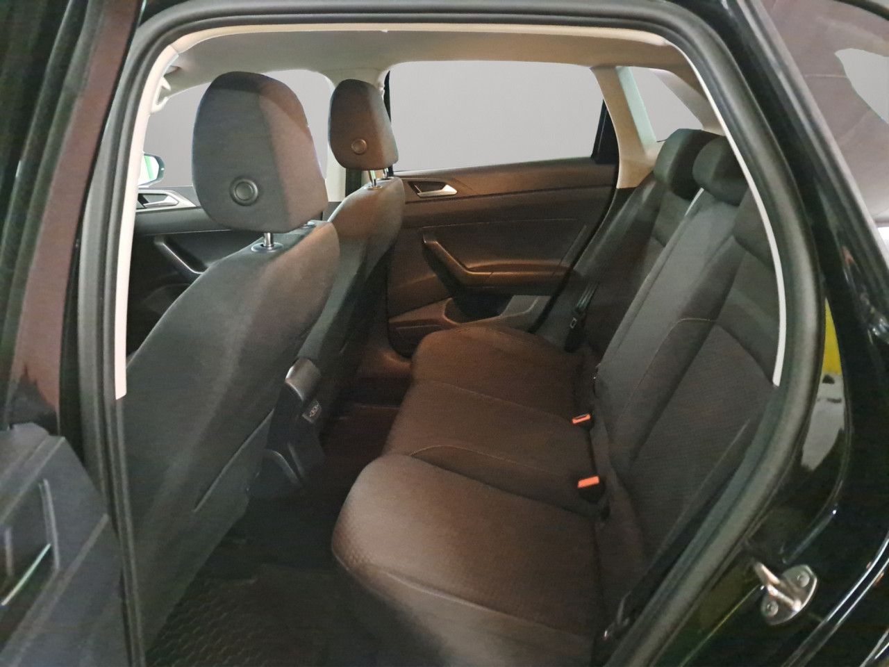 Volkswagen Polo Comfortline TSI DSG - Samsaru's Car Outlet