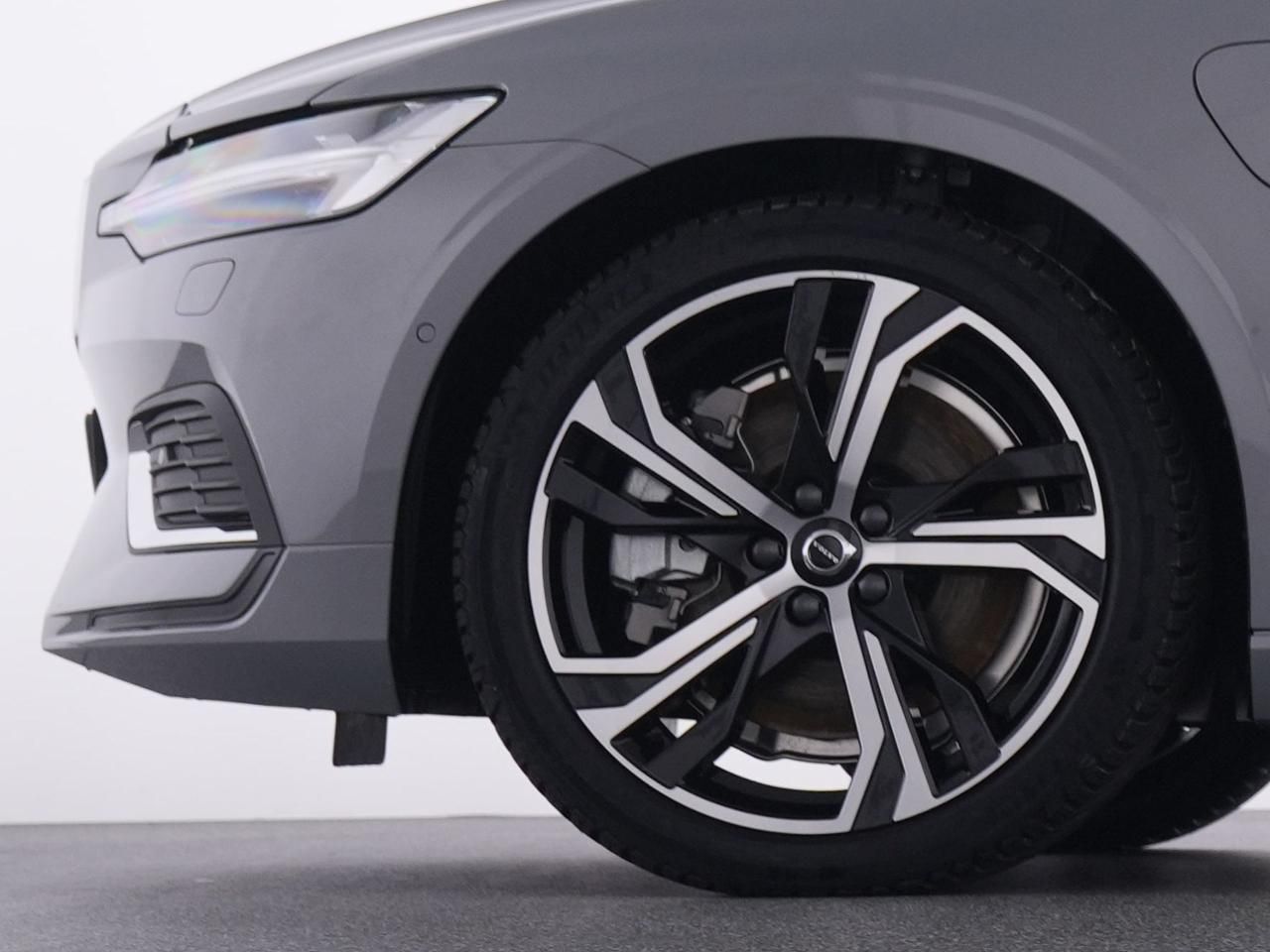 Volvo V60 T6 Recharge AWD PlusBright+19'+AHK+HKSound