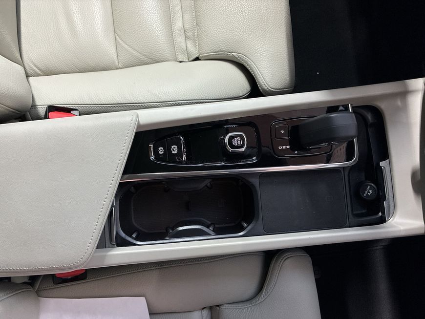 Volvo XC60 B5 B AWD Core