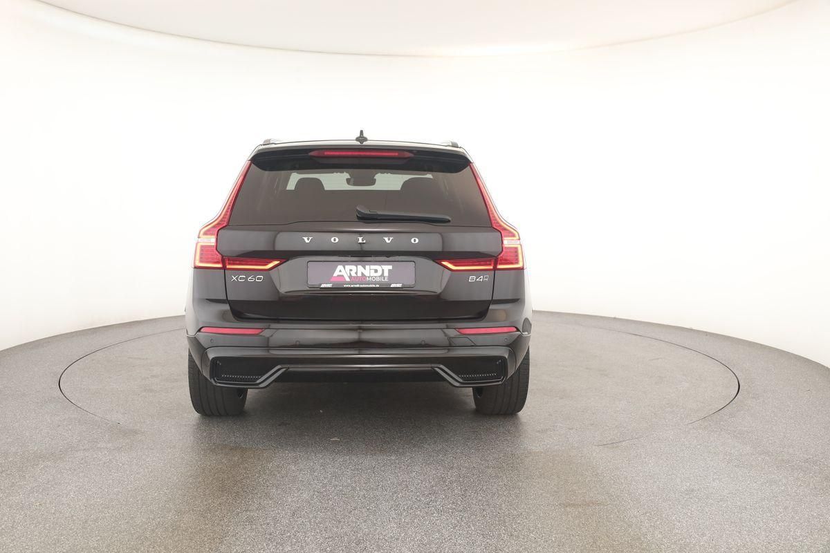 Volvo XC60 B4 AWD Plus Dark LED Pano ACC Kam 21" AHK