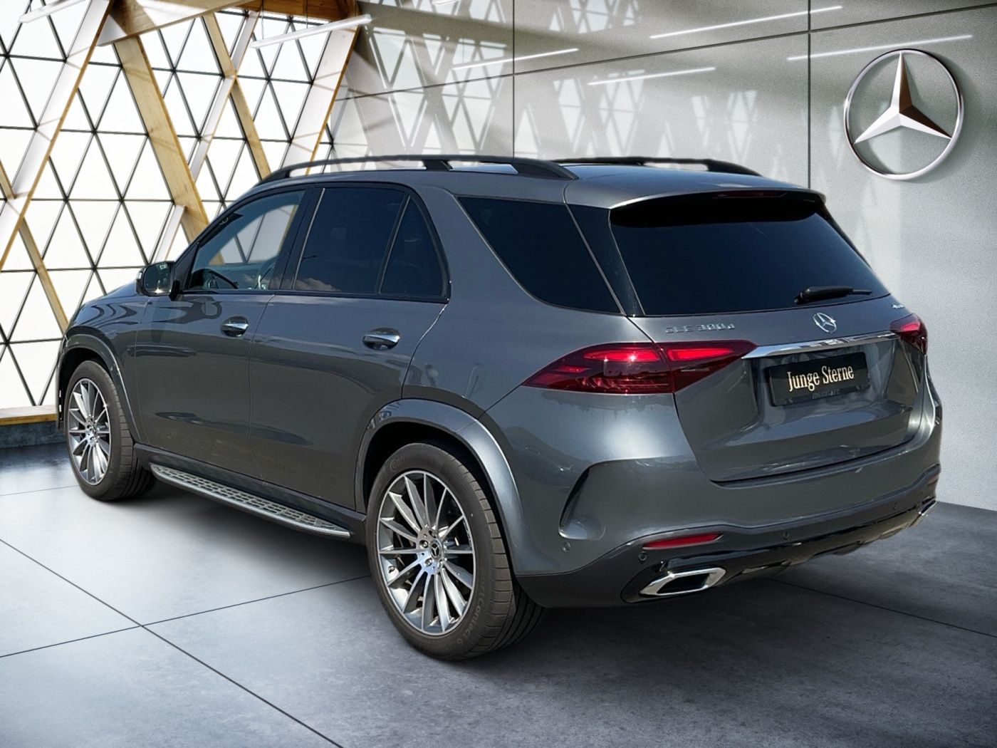 Mercedes-Benz GLE 300 d 4MATIC AMG Night*AHK*HUD*Pano*Airmatic
