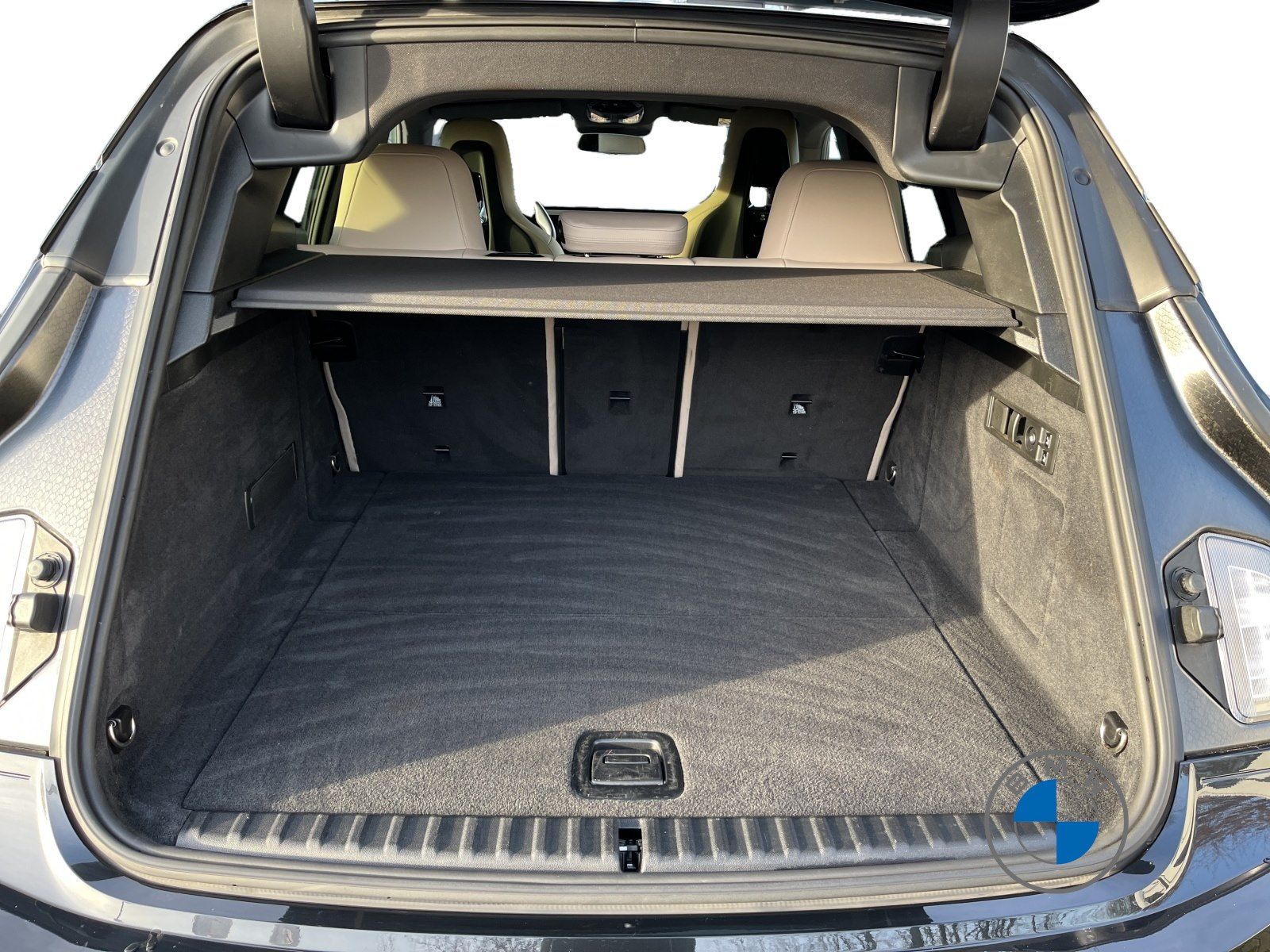 BMW iX xDrive40 Sport 22" AHK Massage Memory H&K