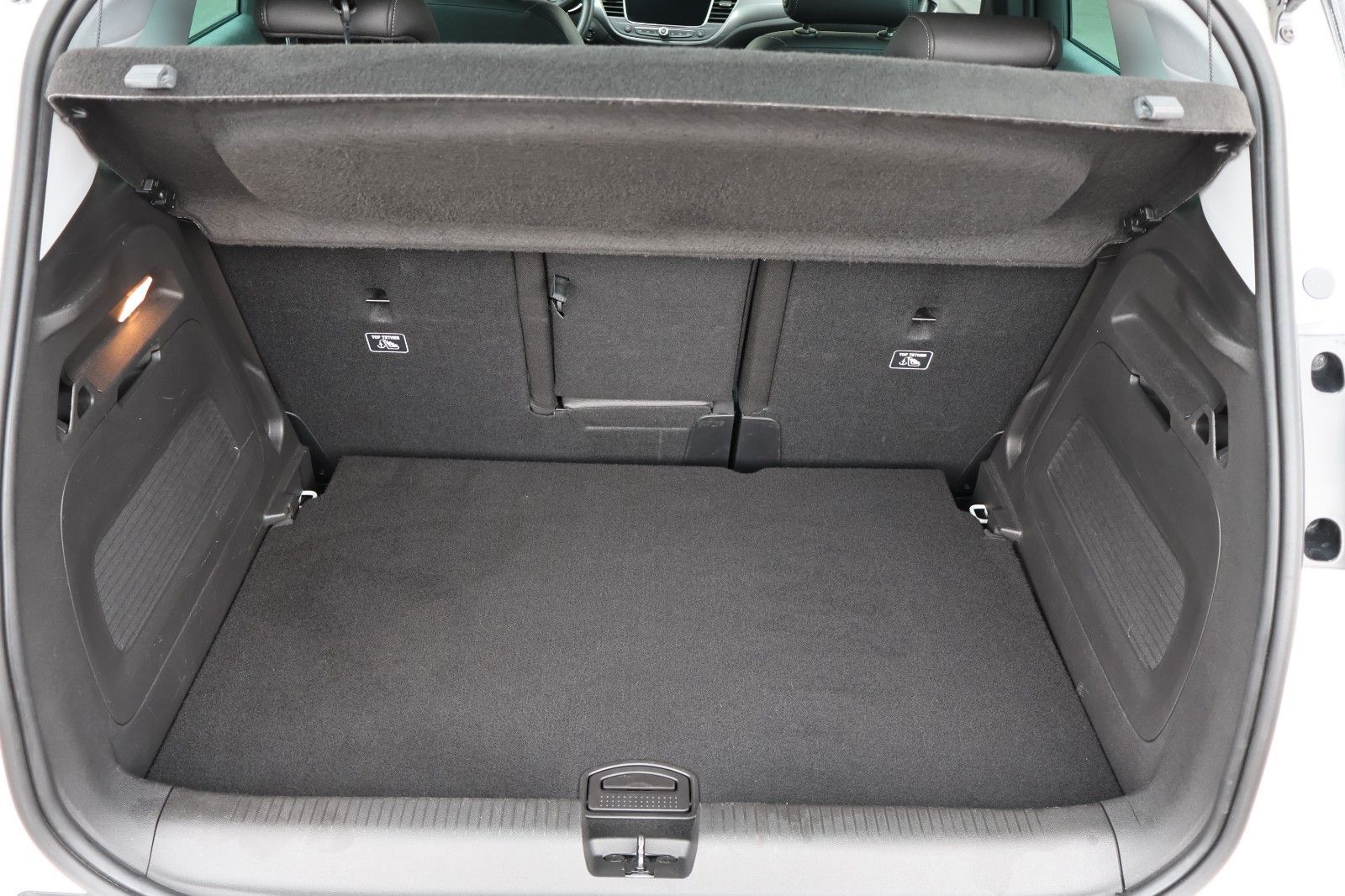 Opel Crossland 1.5 Diesel Ultimate - Samsaru's Car Outlet