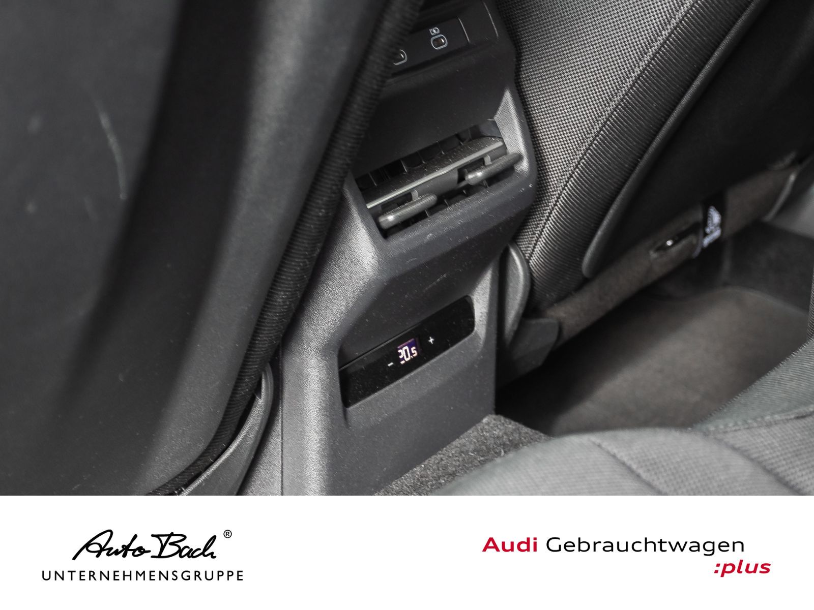 Audi Q3 S line TFSI Stronic Navi LED CarPlay ACC AHK