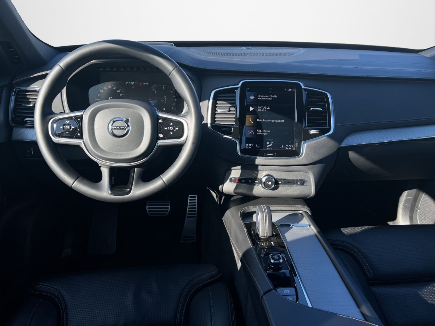 Volvo XC90 B5 D AWD R-Design 4ZKlima MassageSitze