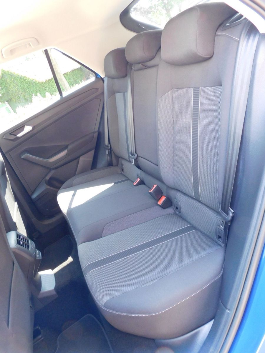 Volkswagen T-Roc Life DSG - Samsaru's Car Outlet