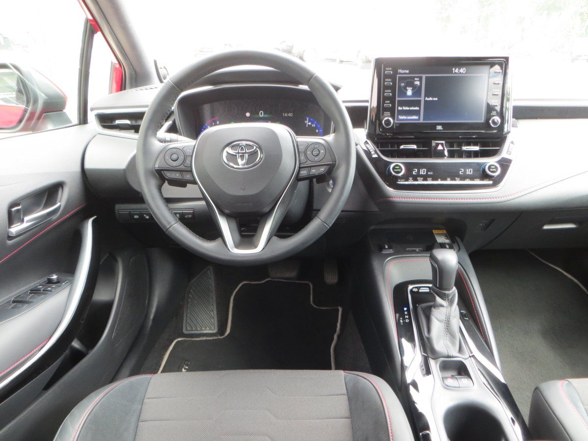 Toyota Corolla 2.0 Hybrid Lounge - Samsaru's Car Outlet