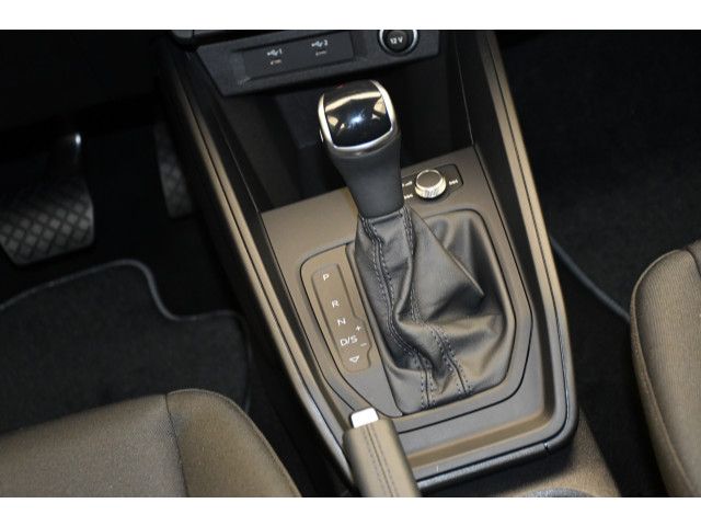 Audi A1 Sportback 30 TFSI S tronic SITZHZ/LED/PDC