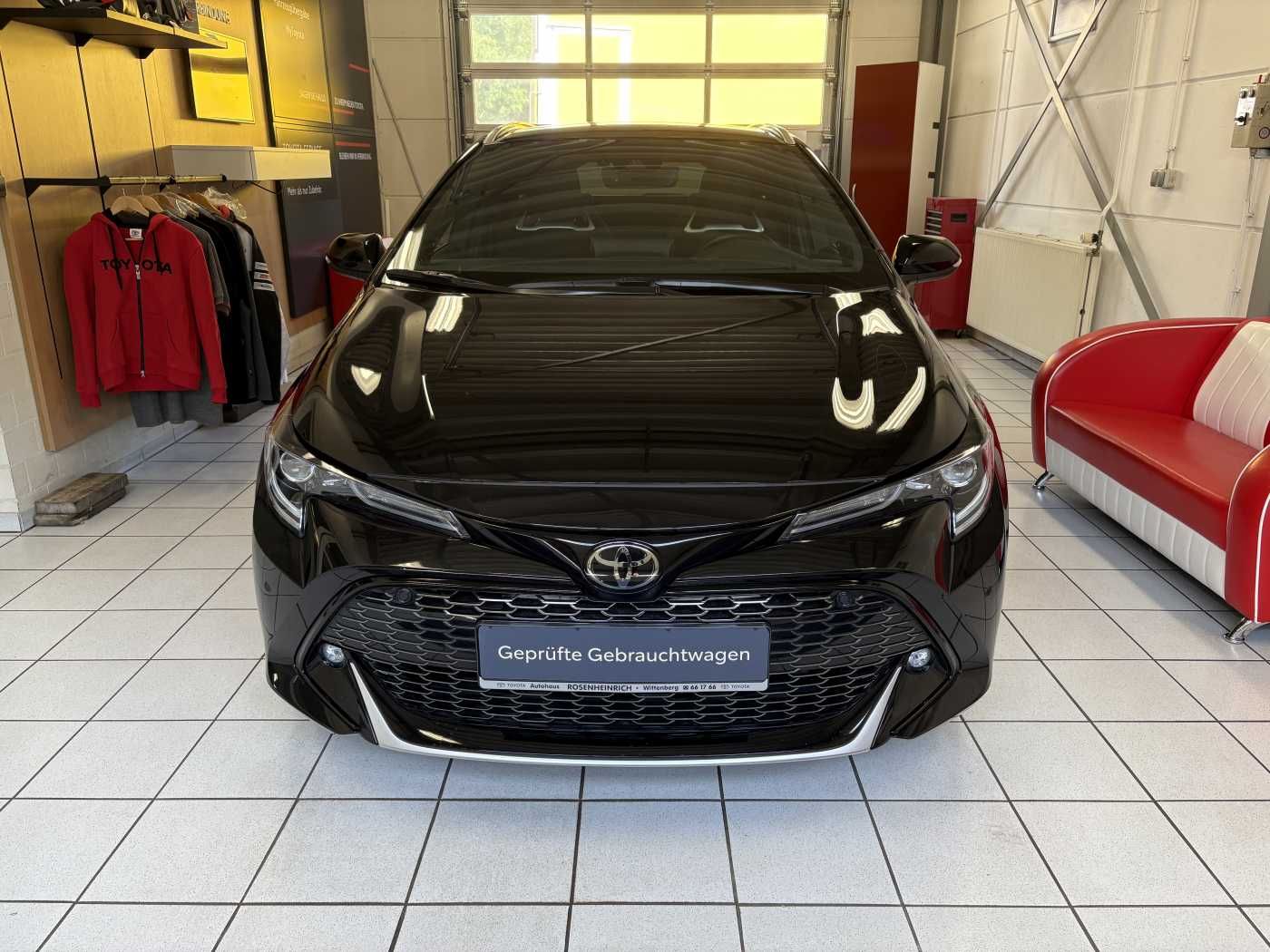 Toyota Corolla Touring Sports Hybrid 2.0 GR Sport - Samsaru's Car Outlet