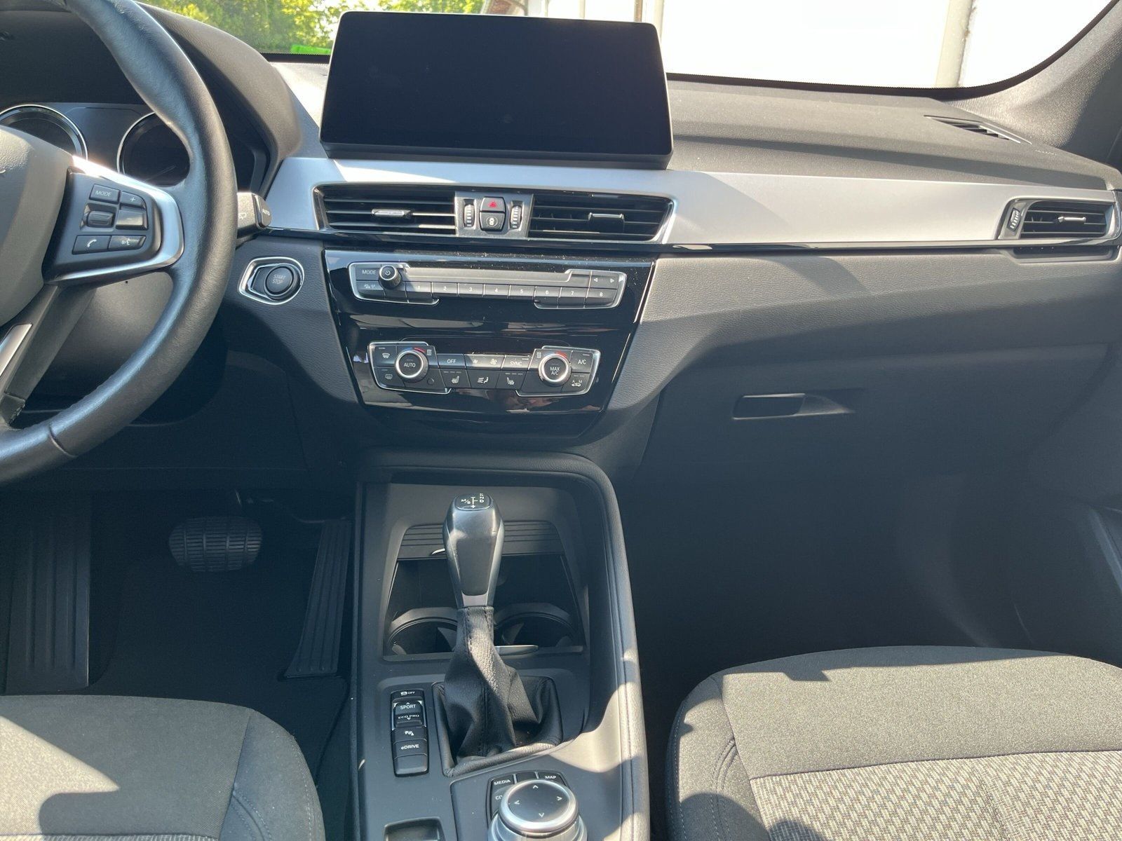 BMW X1 xDrive25e Advantage - Samsaru's Car Outlet
