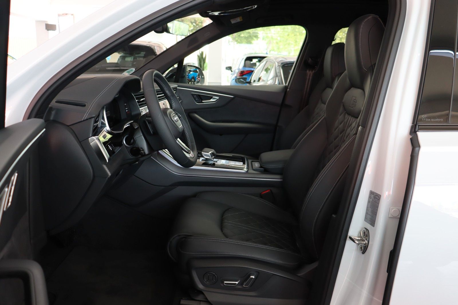 Audi Q7 S line 60 TFSI e quattro PHEV AHK Panoram 5JG