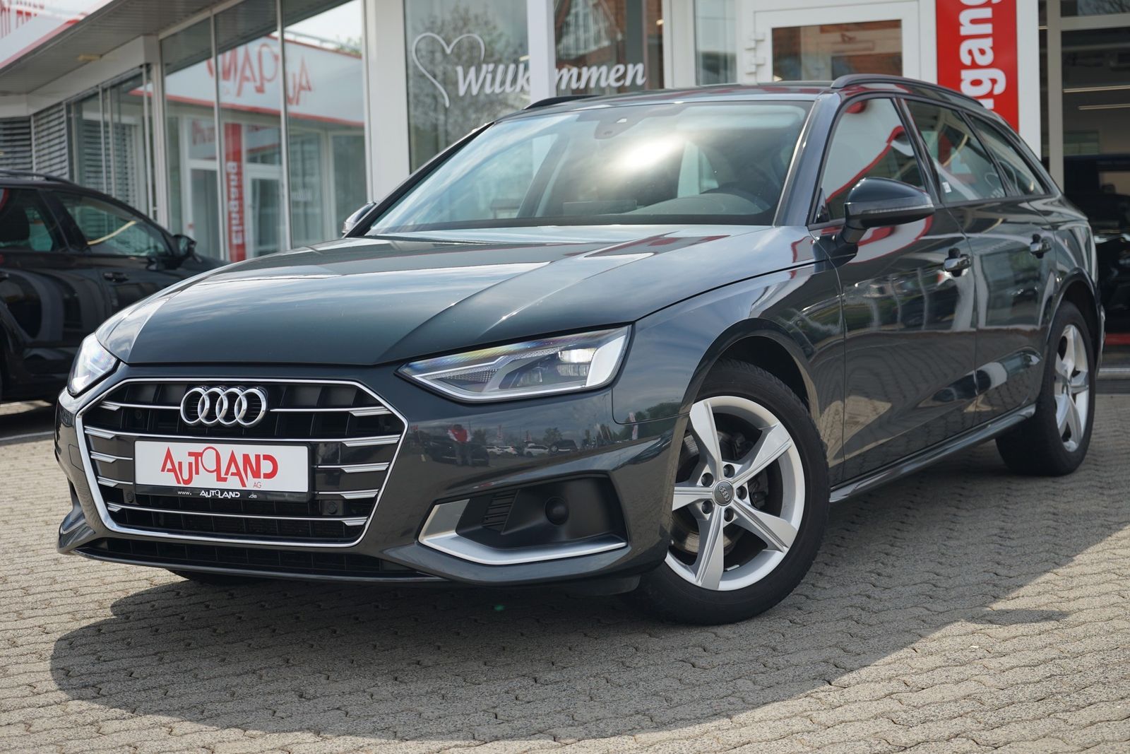 Audi A4 35 2.0 TDI Avant advanced - Samsaru's Car Outlet