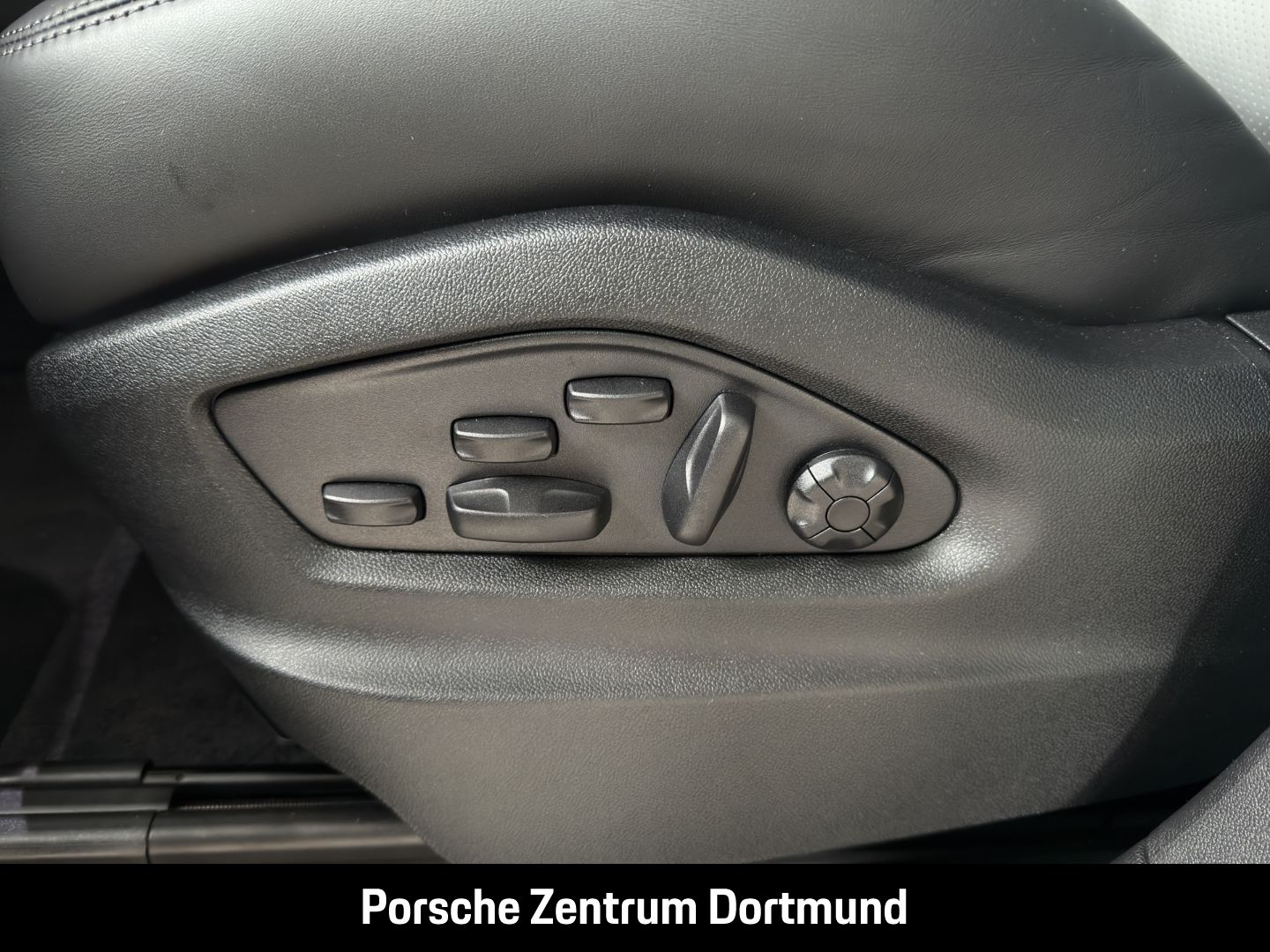Porsche Cayenne BOSE Surround-View Panorama Luftfederung