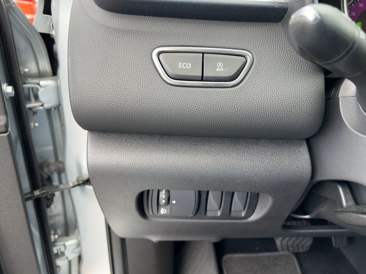 Renault Kadjar LIMITED - Samsaru's Car Outlet