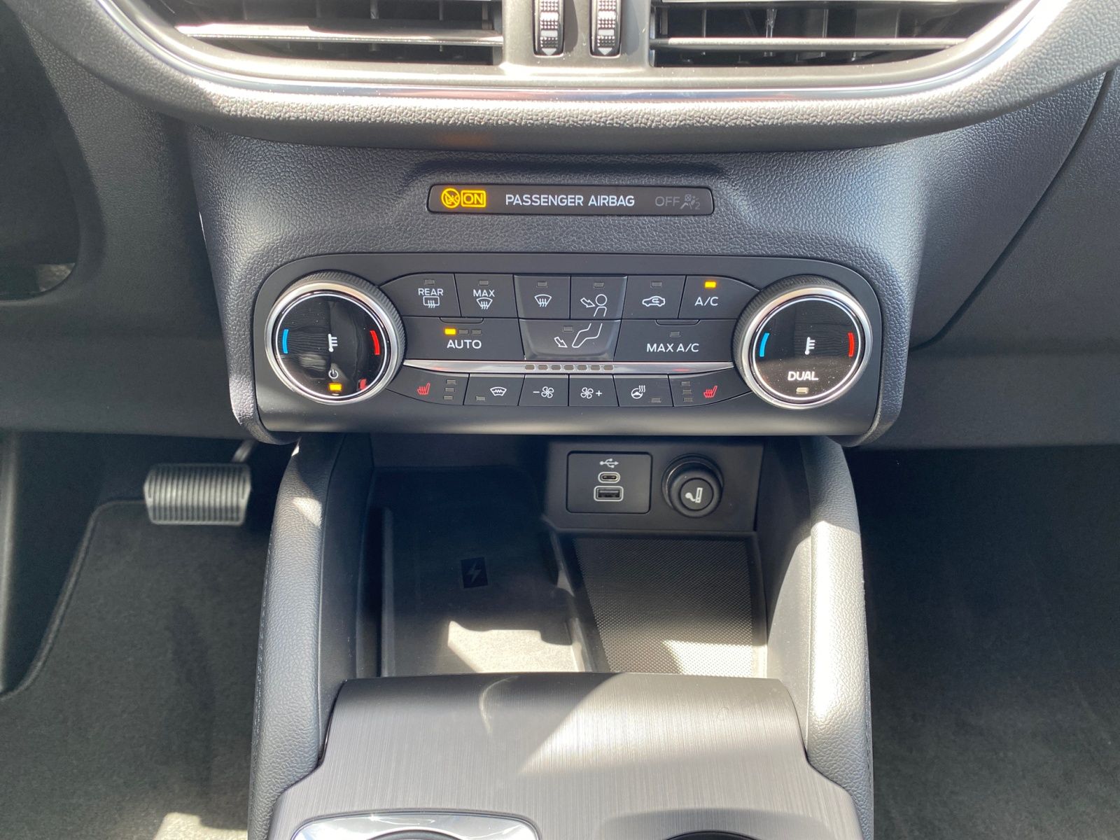 Ford Kuga Titanium X 2.5 PHEV - Samsaru's Car Outlet