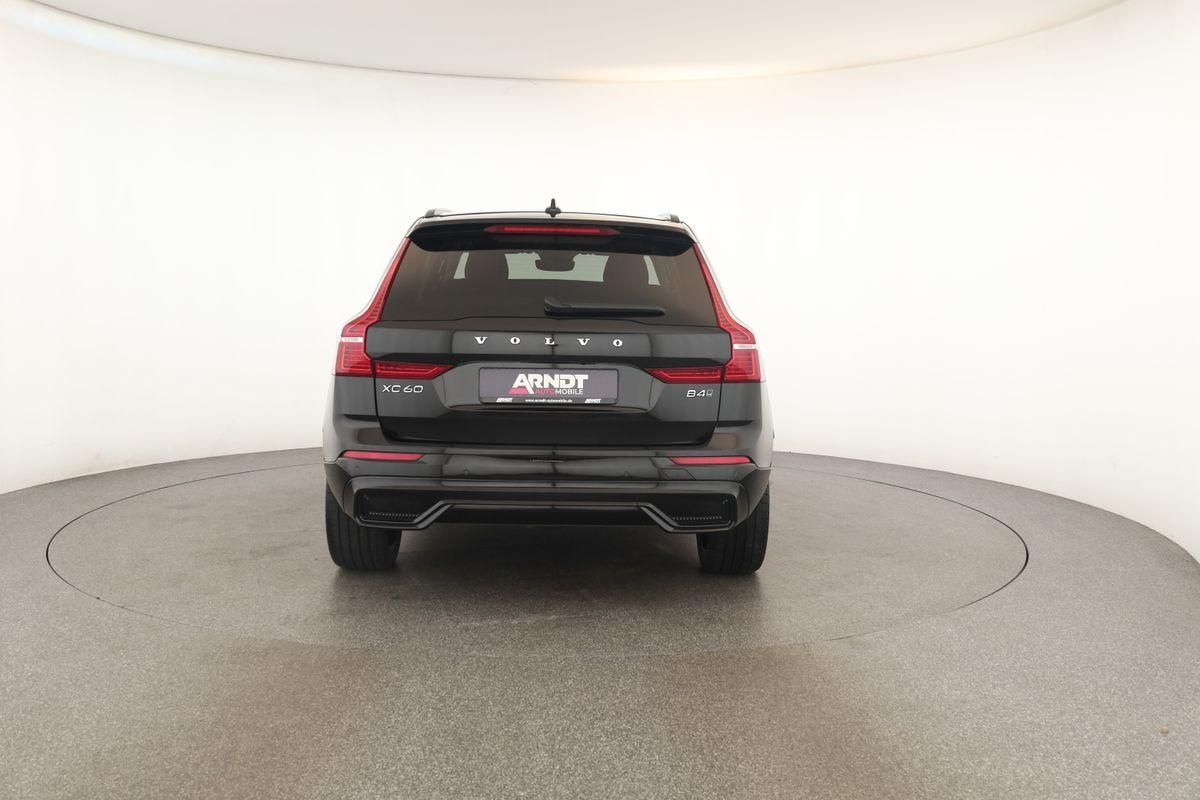 Volvo XC60 B4 AWD Plus Dark LED Pano ACC Kam 21" AHK