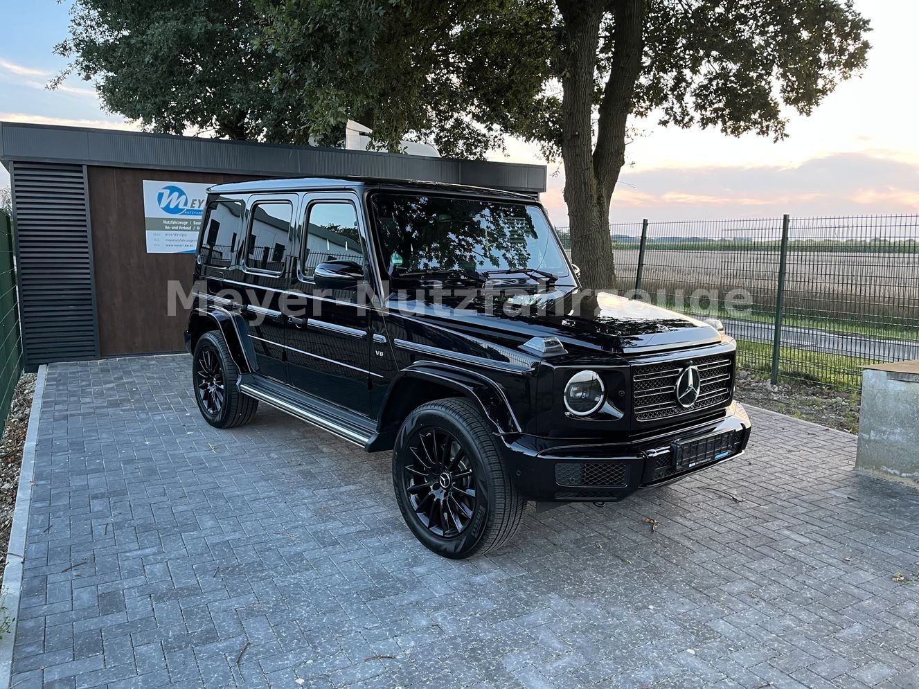 Mercedes-Benz G500 Designo - Samsaru's Car Outlet