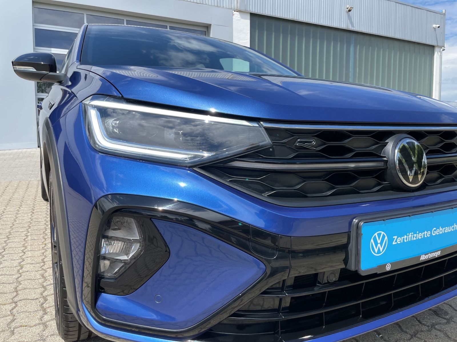 Volkswagen Taigo 1.5 TSI R-Line - Samsaru's Car Outlet