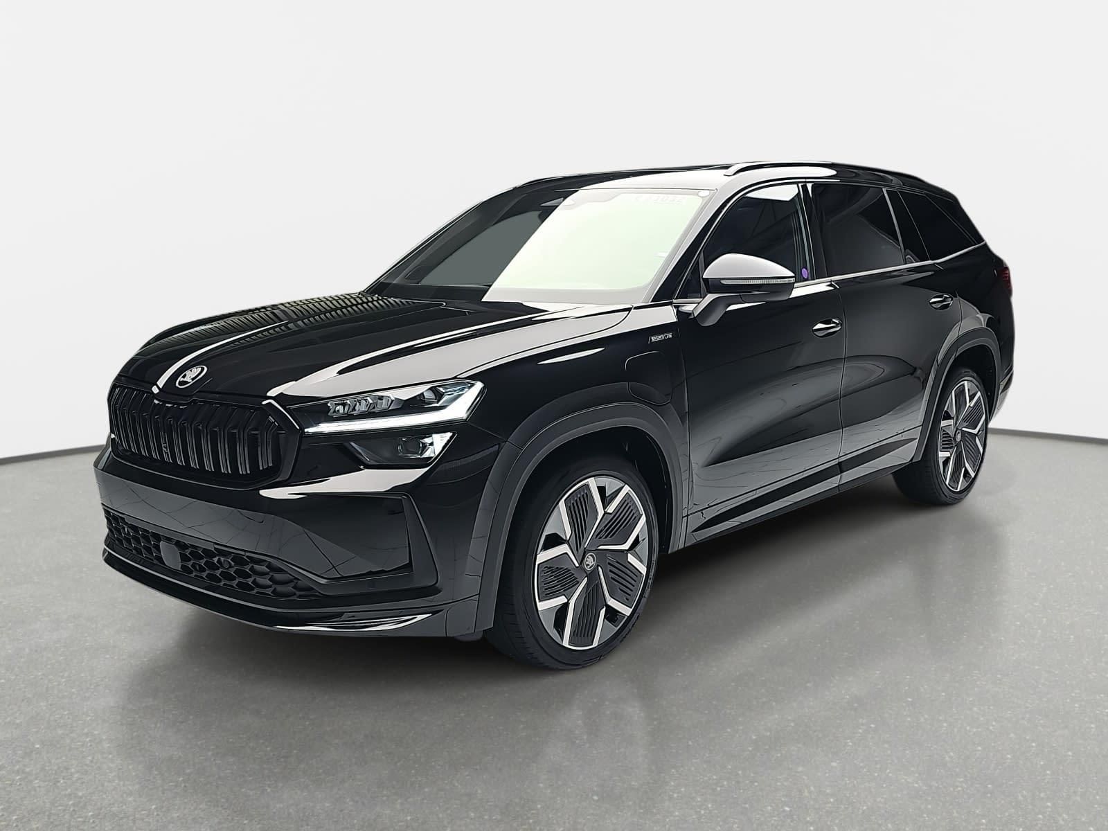 Skoda 1.5 TSI DSG IV PHEV SPORTLINE AHK PANO LM