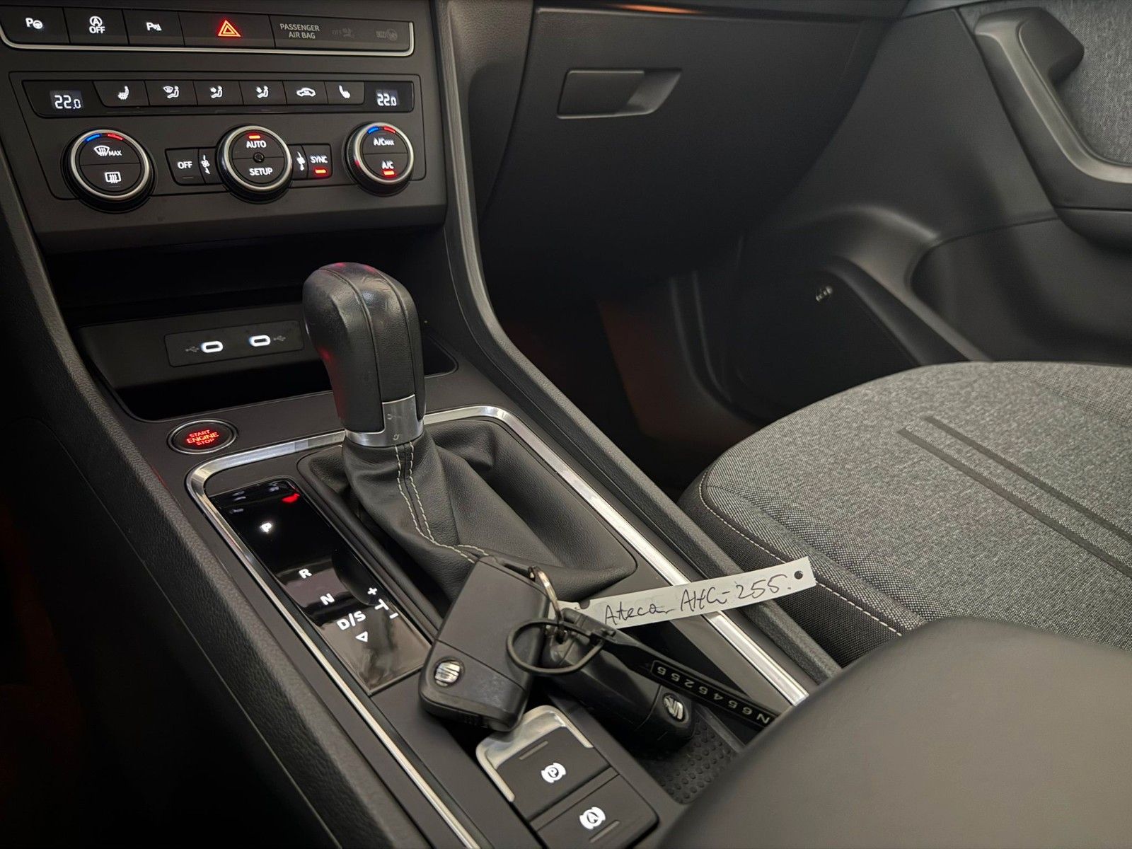Seat Ateca 1.5 TSI DSG Style*LED*NAVI*SHZ*ACC*AHK*