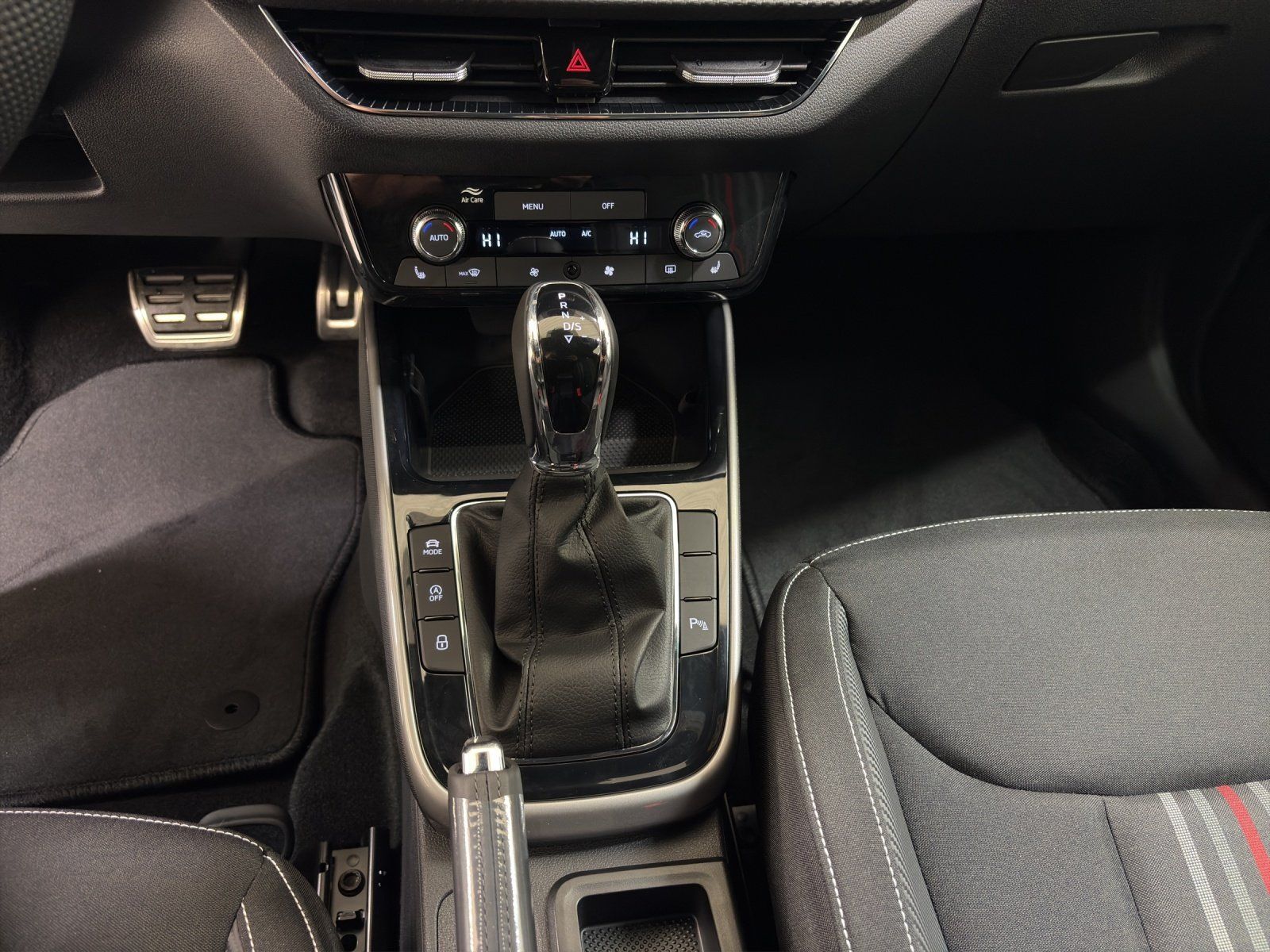 Skoda Fabia 130 Edition ACC Navi LED PDC KlimaA