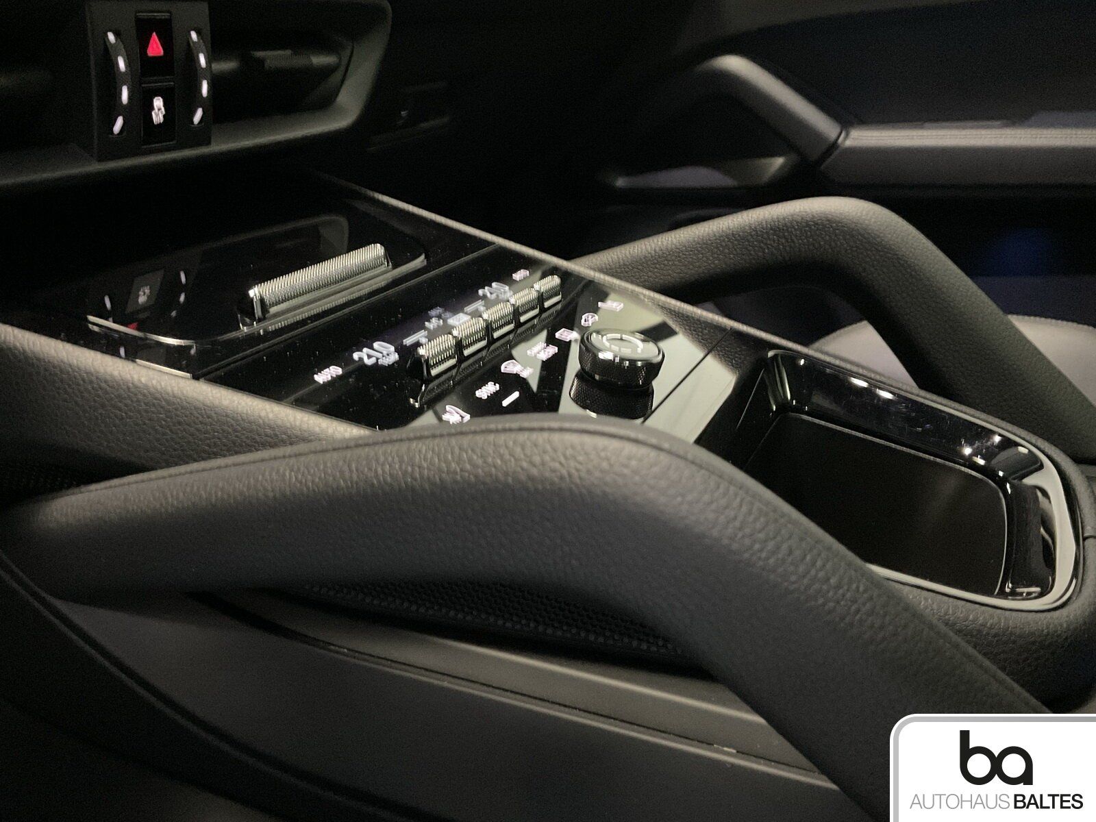 Porsche Cayenne Coupe Luft/Matrix/Inno/2+1/Head-up/Bose/