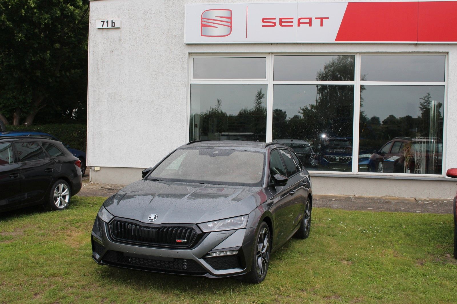 Skoda Octavia Combi RS - Samsaru's Car Outlet
