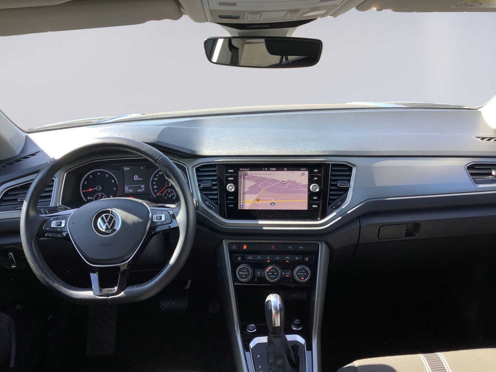 Volkswagen T-Roc 1.5TSI DSG STYLE - Samsaru's Car Outlet