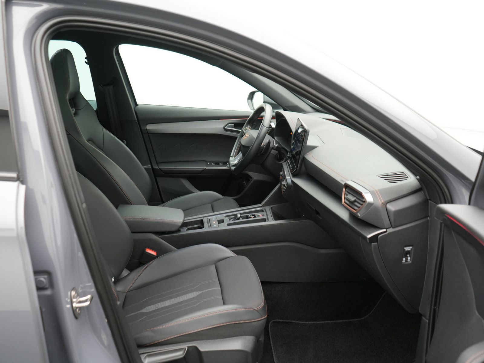 Cupra Formentor VZ VIRT KAM DCC CARPLAY LED SHZ PDC