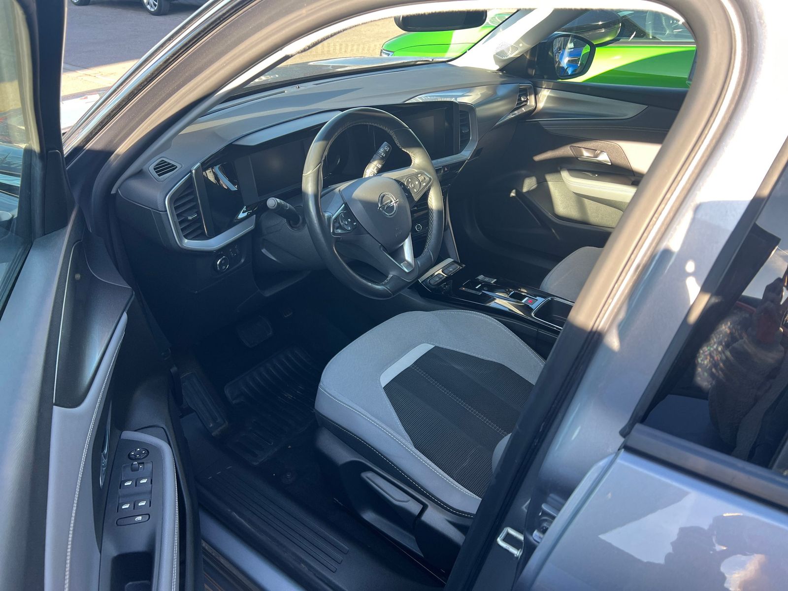 Opel Mokka-e Elegance - Samsaru's Car Outlet