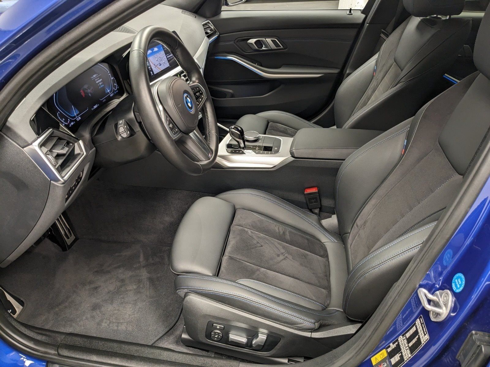 BMW 330e M Sport - Samsaru's Car Outlet