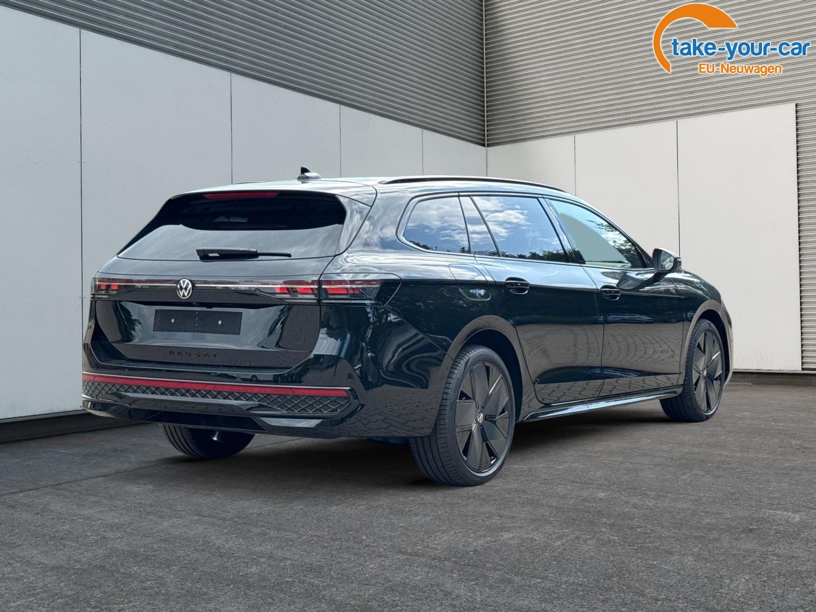 Volkswagen Passat Variant R-Line Edition Plus LEDER+PANO...