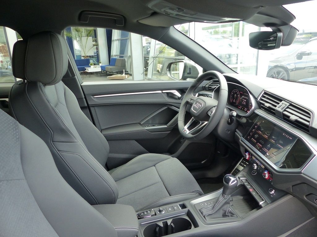 Audi Q3 Sportback 40 TFSI quattro S line - Samsaru's Car Outlet