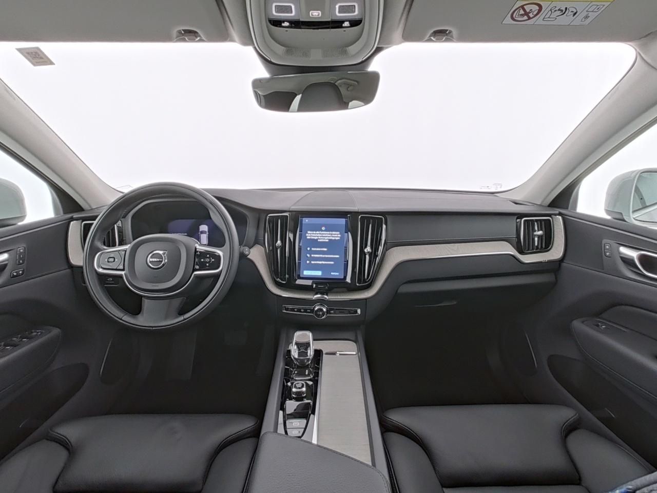 Volvo XC60 B4 Inscription - Samsaru's Car Outlet
