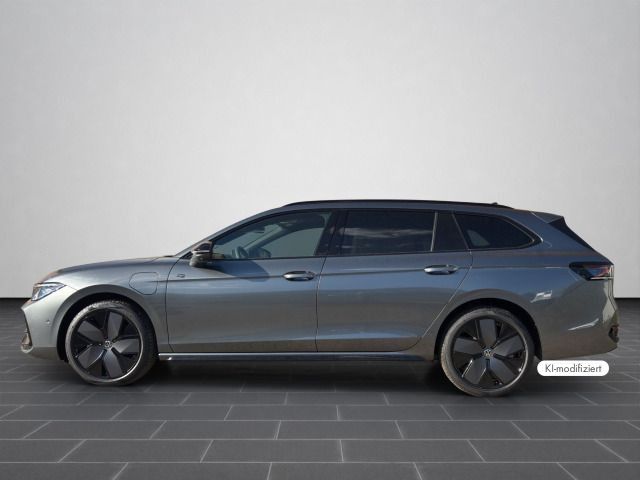 Volkswagen Passat 1,5 l eHybrid R-Line "Signature" AHK| Pan
