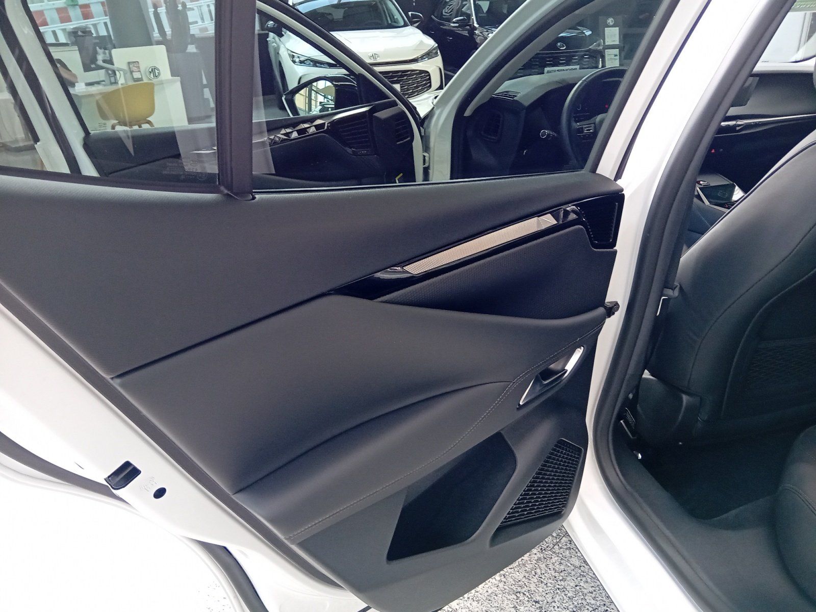 DS Automobiles DS4 1.2 PureTech 130 S&S Rivoli SHZ+2xKlima+PDC