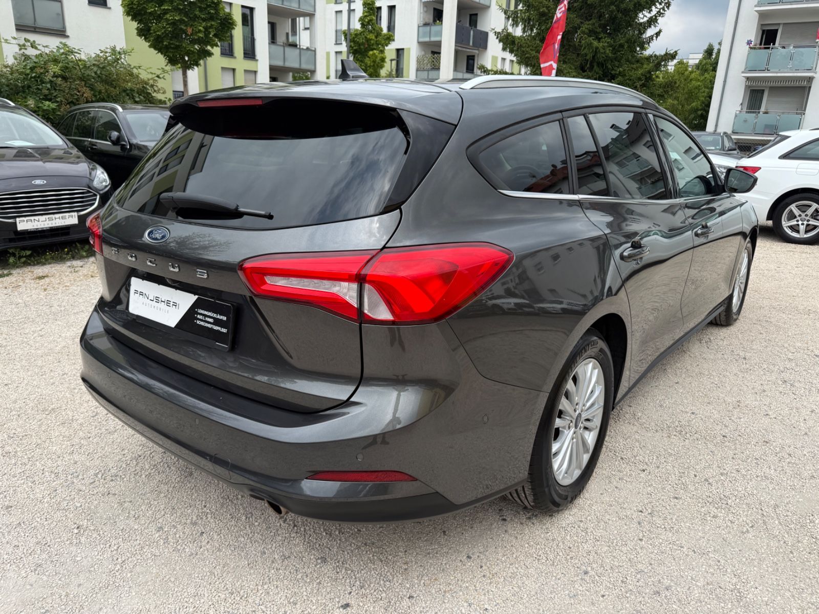 Ford Focus Turnier Aut Titanium - Samsaru's Car Outlet