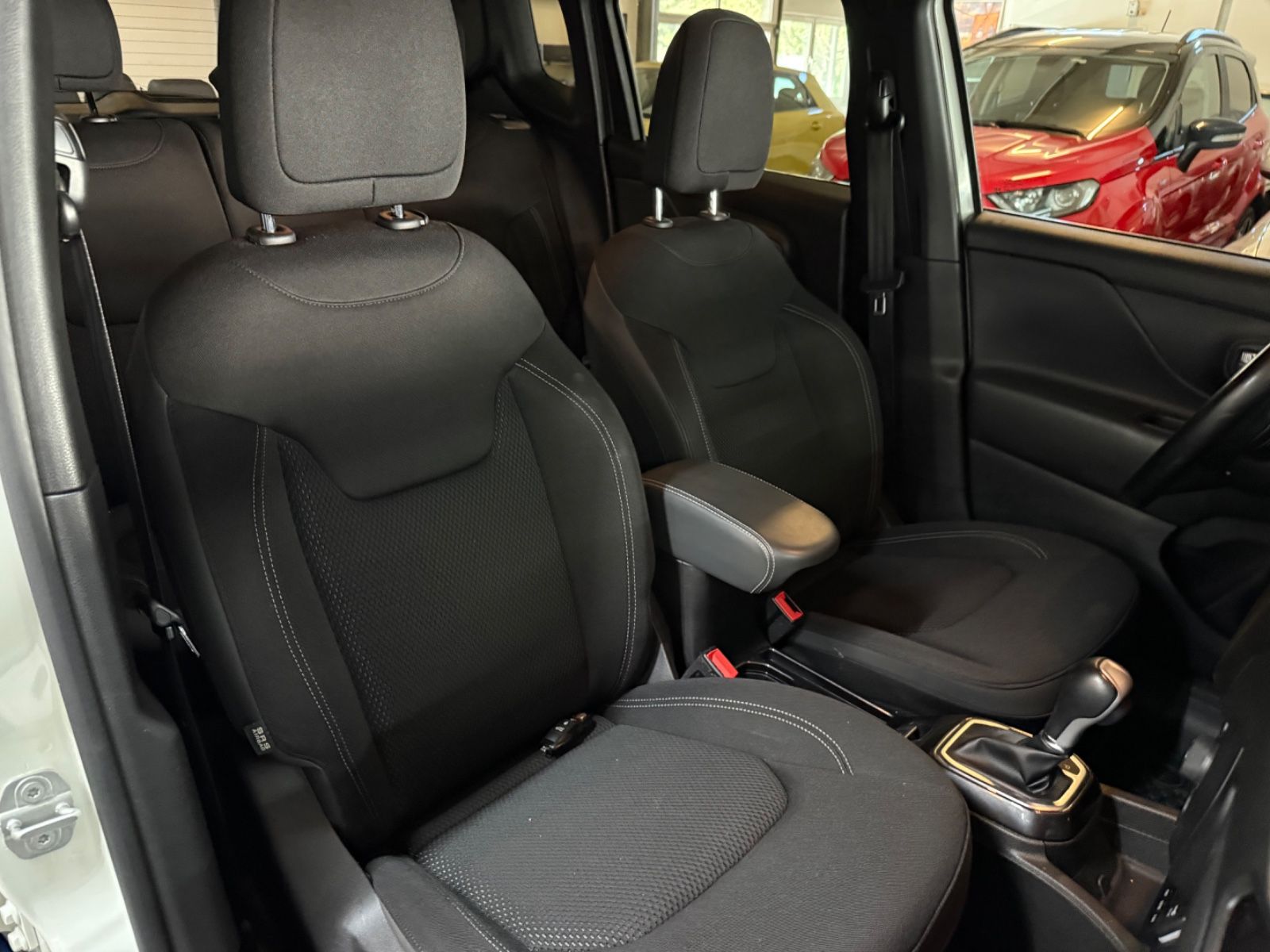 Jeep Renegade S Plug-In-Hybrid 4xe - Samsaru's Car Outlet
