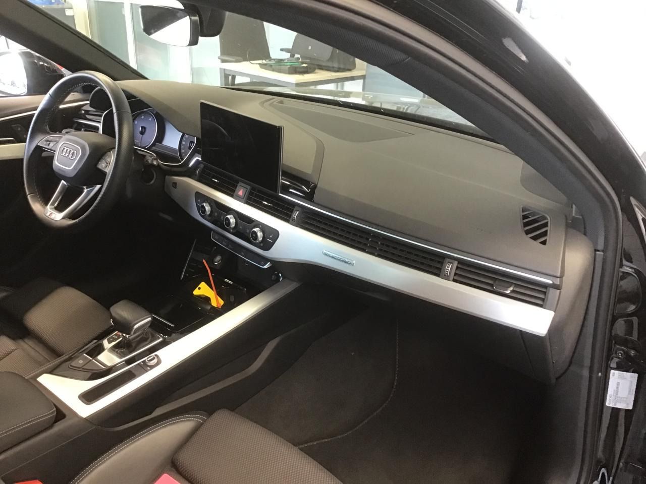 Audi A4 Avant 40 TDI quattro S tronic S-Line - Samsaru's Car Outlet