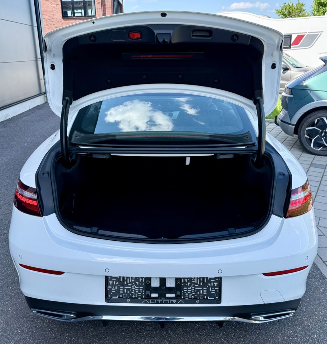 Mercedes-Benz E 300d Coupe 4Matic AMG - Samsaru's Car Outlet