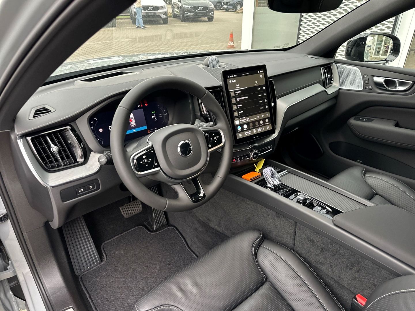 Volvo XC60 Ultra Black Edition T6 AWD HUD 22'' AHZV Pa