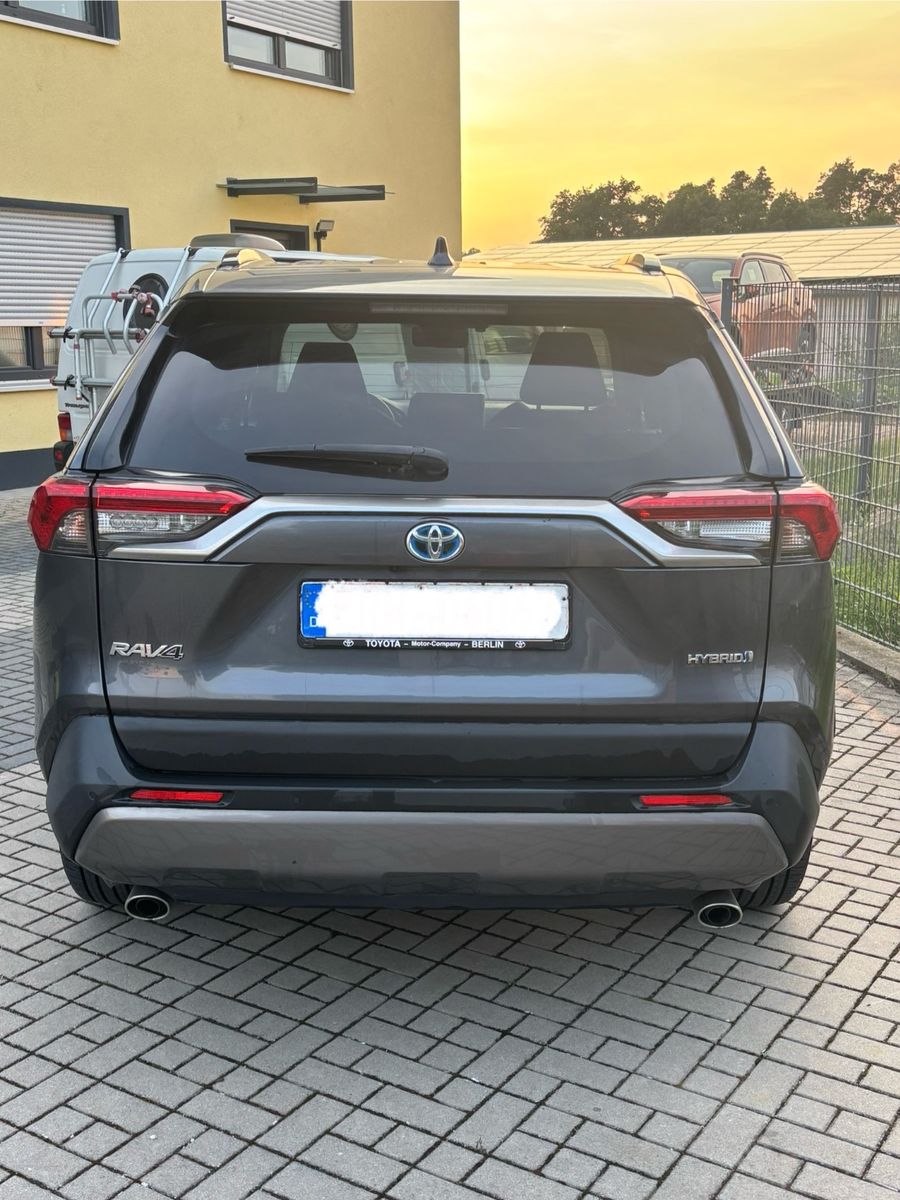 Toyota RAV4 Hybrid 4x2 - Samsaru's Car Outlet
