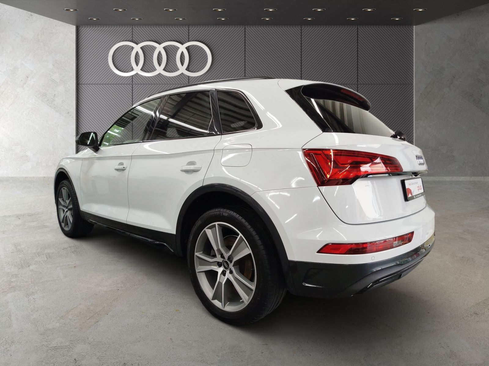 Audi Q5 50 TFSI e quattro S tronic - Samsaru's Car Outlet