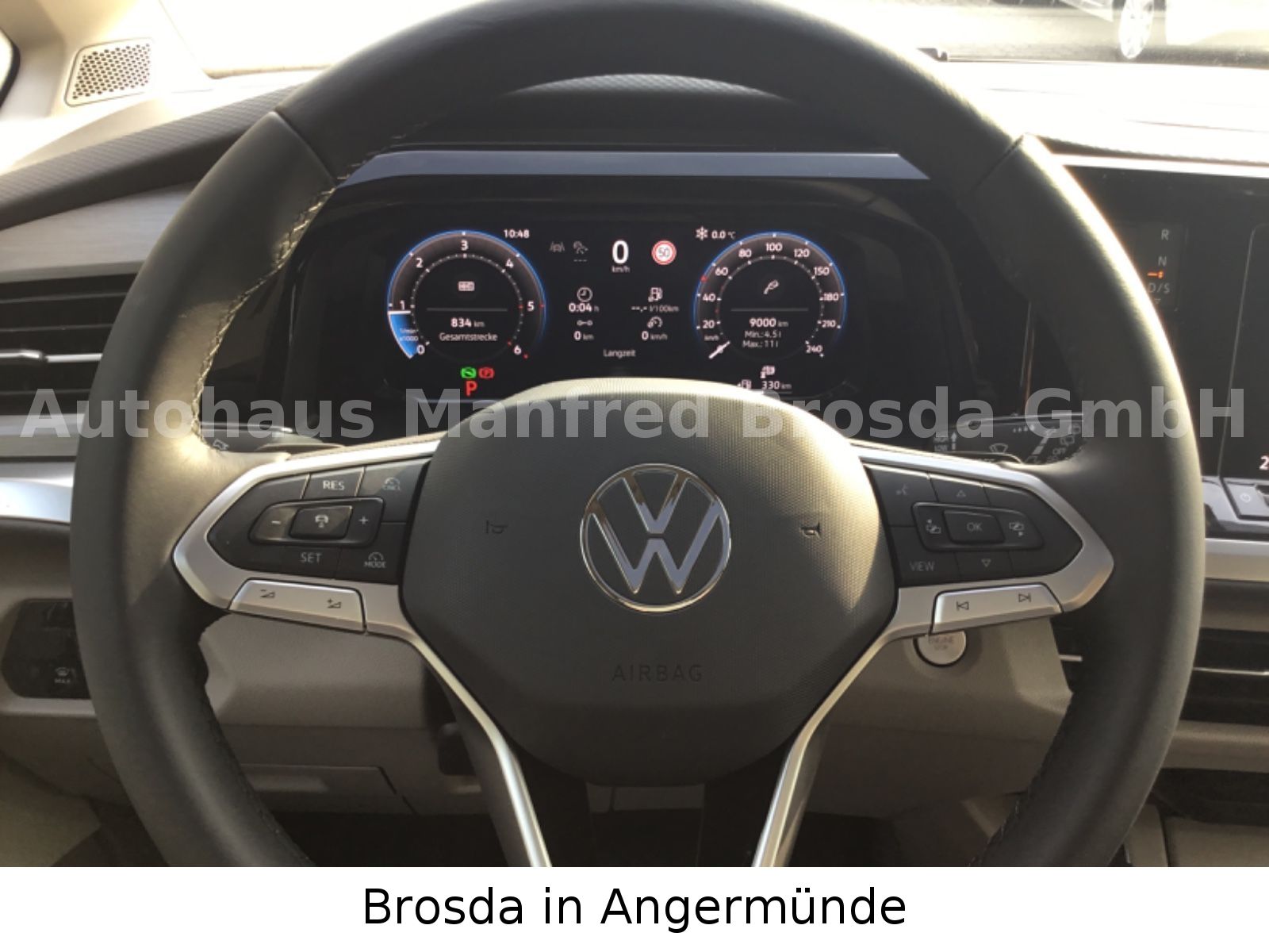 Volkswagen T7 Multivan - Samsaru's Car Outlet
