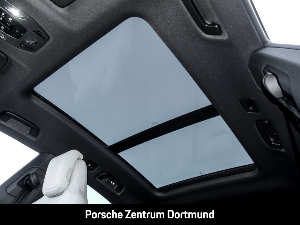 Porsche Macan 4 - Samsaru's Car Outlet