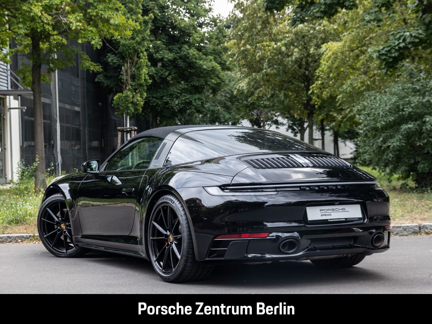 Porsche 992 911 Targa 4S BOSE Sportabgas SportDesign LED